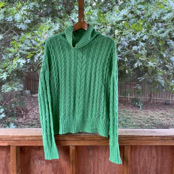 J.O.A. Just One Answer Women's Green Cable Knit Turtleneck Sweater Size L - Picture 1 of 7